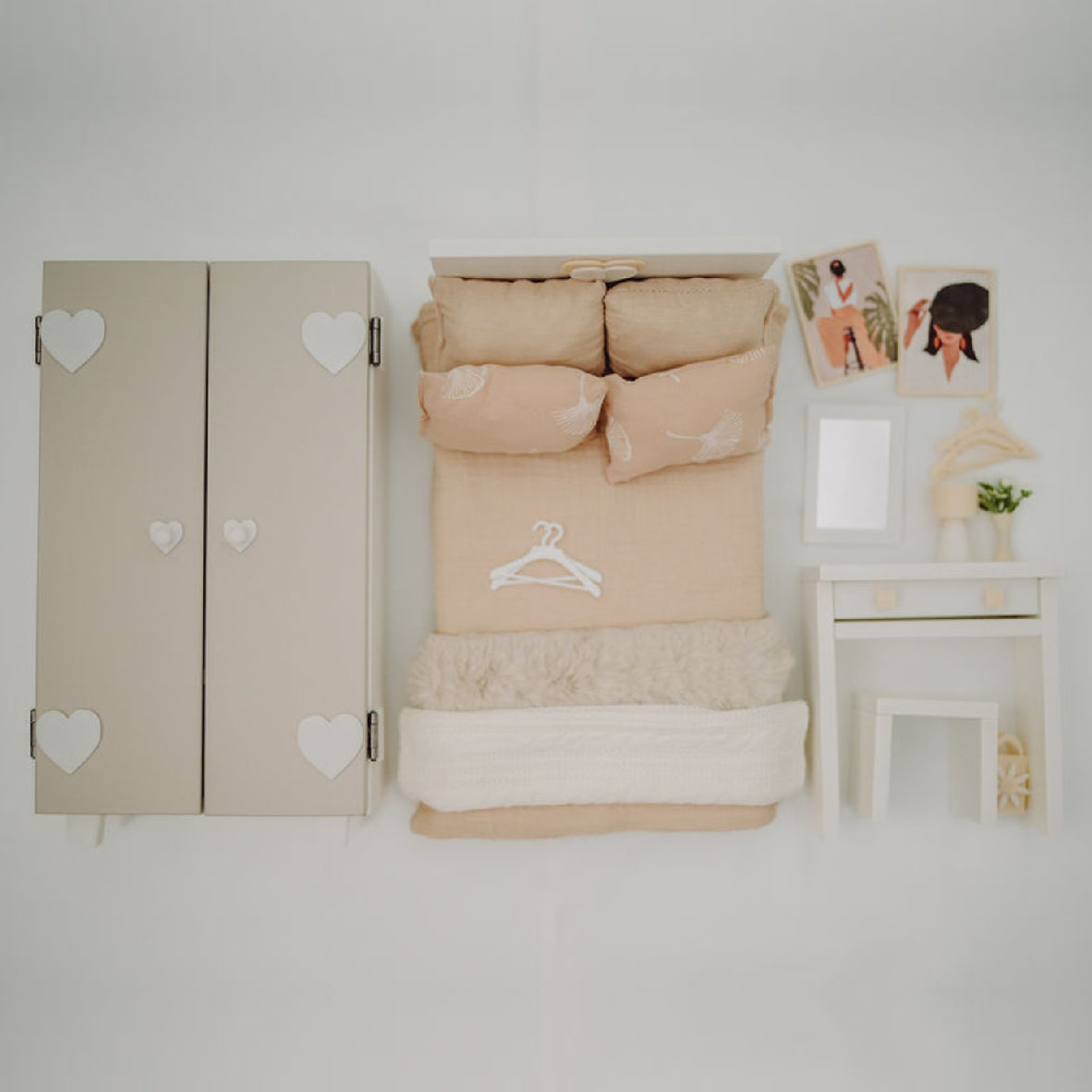 Main Bedroom Set - Barbie
