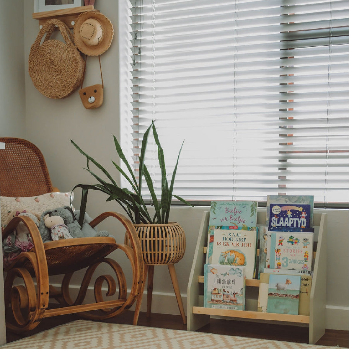 Freestanding Bookshelf