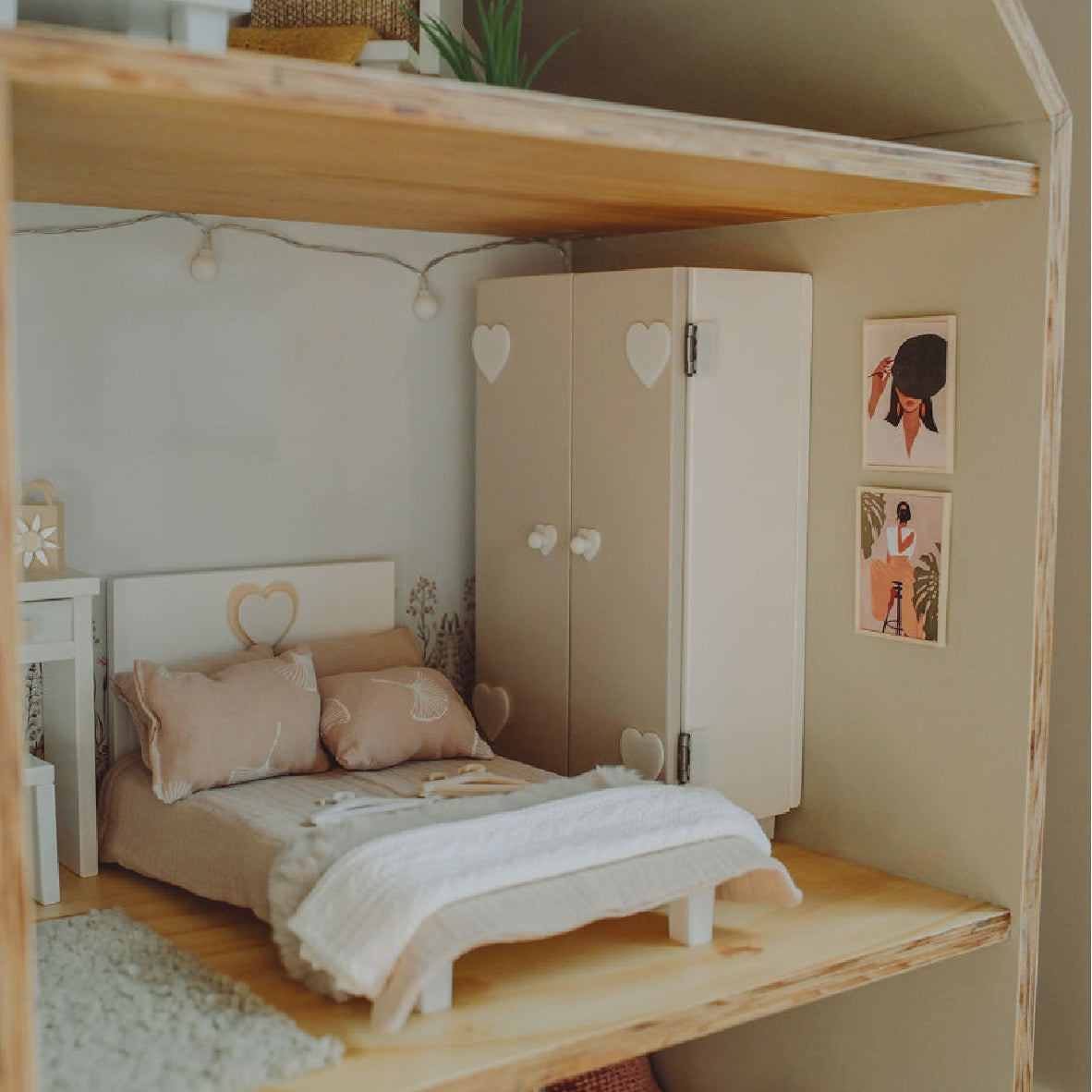 Main Bedroom Set - Barbie