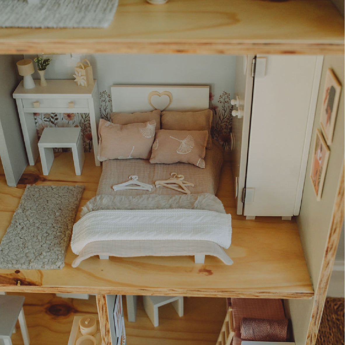Main Bedroom Set - Barbie