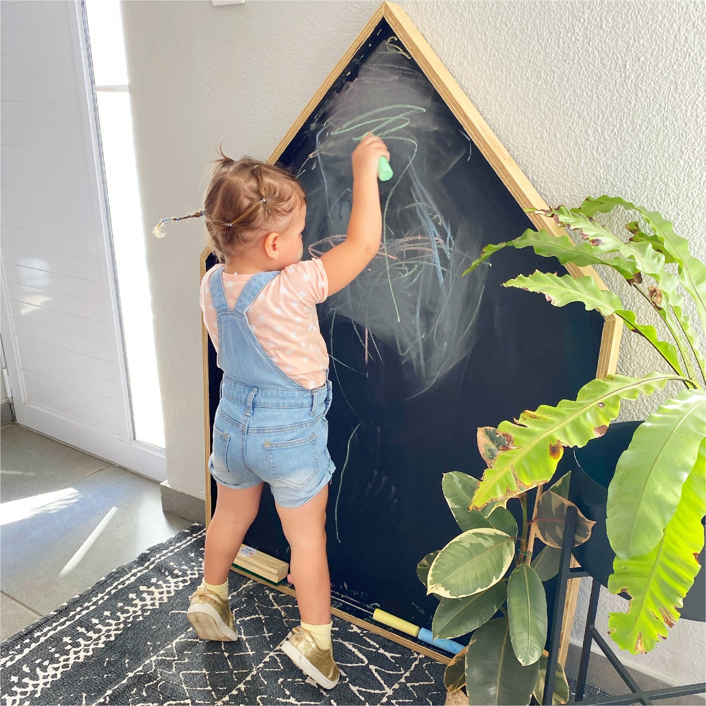 Blackboard House for kids