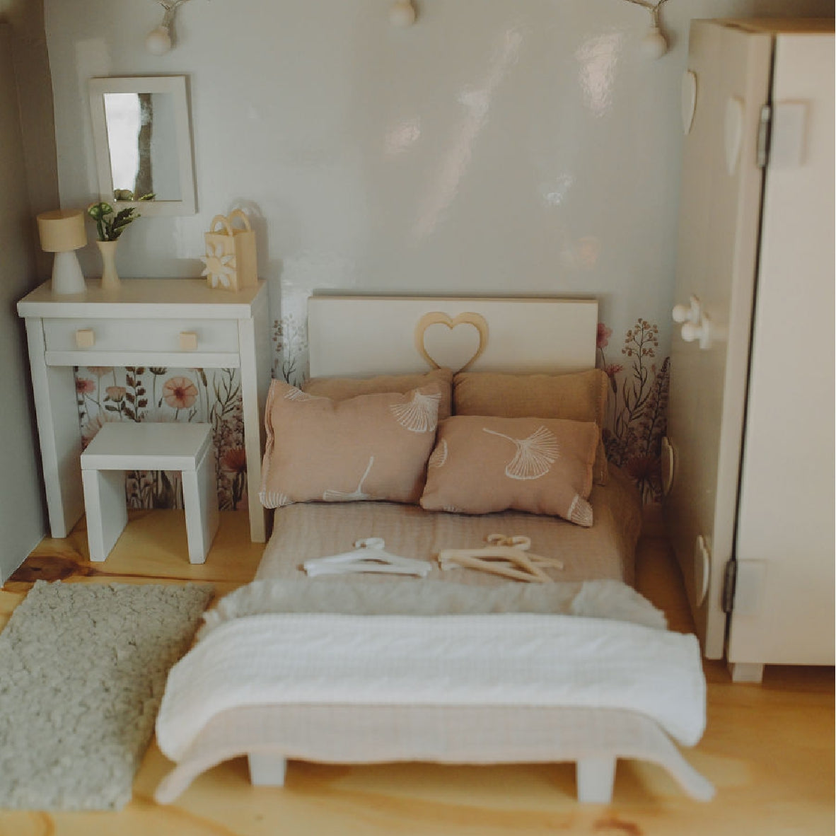 Main Bedroom Set - Barbie